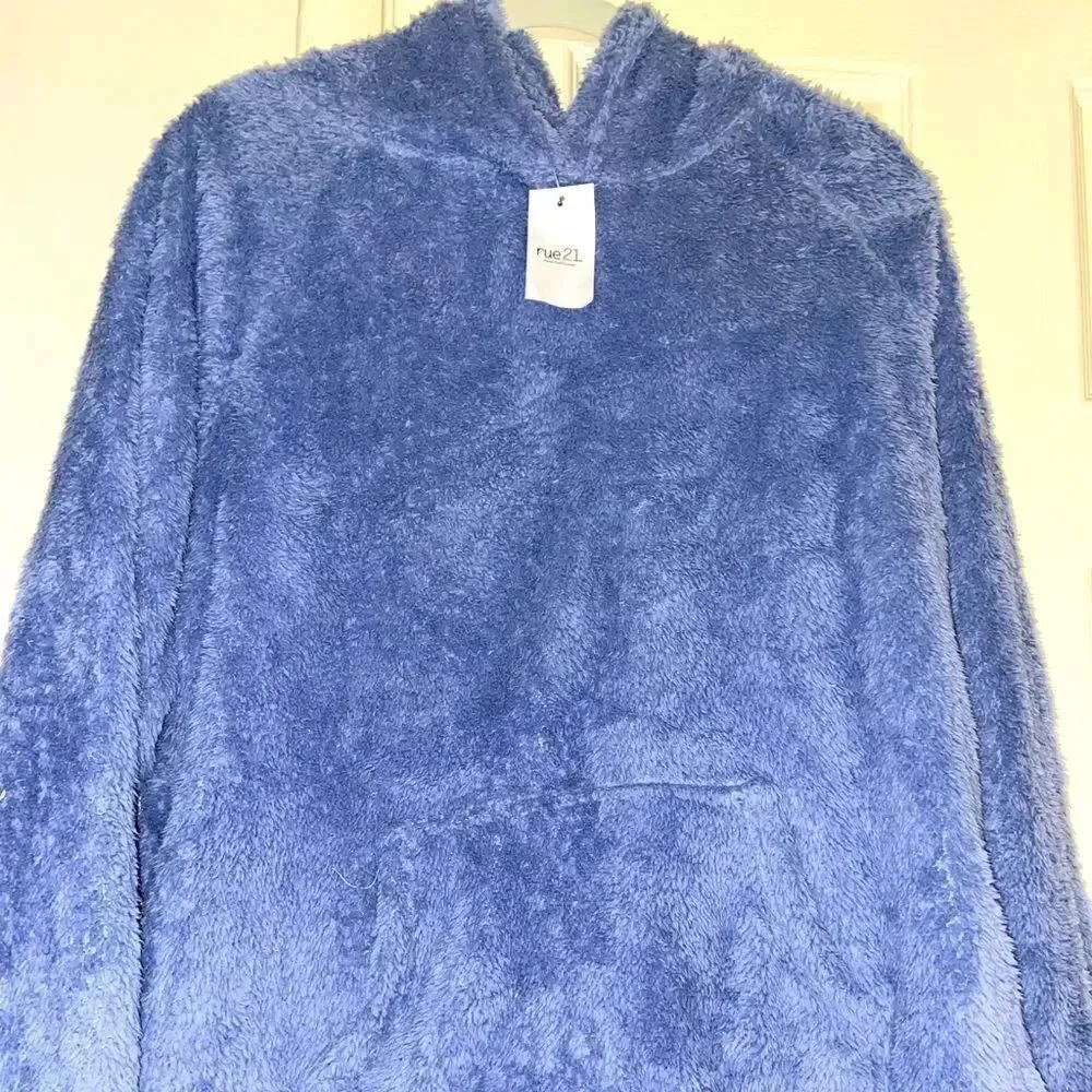 NWT rue 21 hooded fuzzy sweater size large